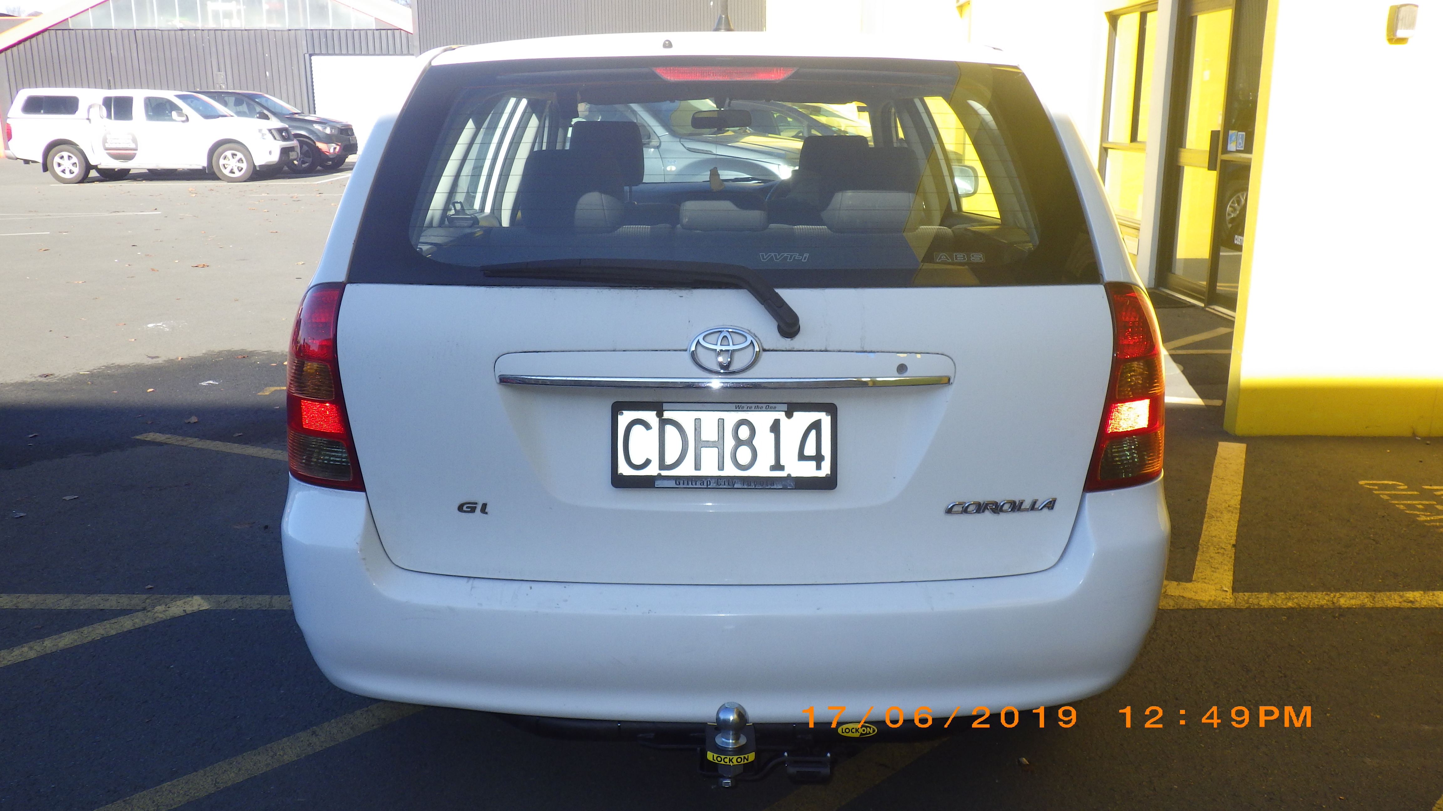 TOYOTA COROLLA